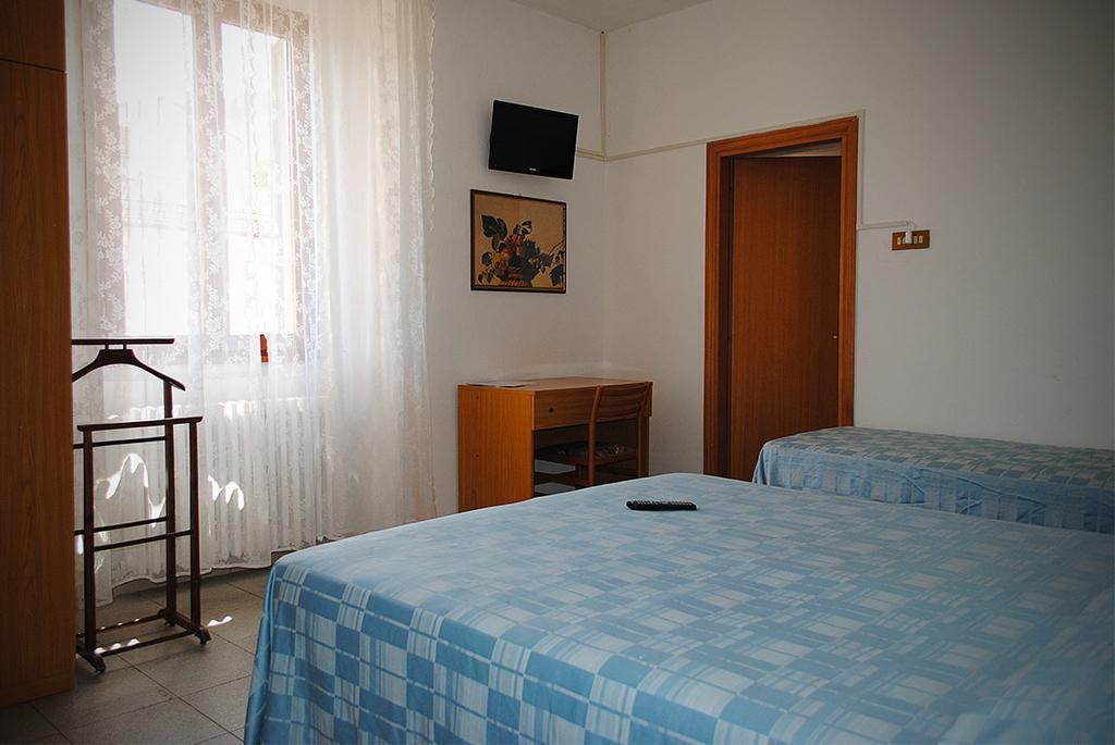 Albergo Ristorante La Torretta Castiglione dei Pepoli Oda fotoğraf