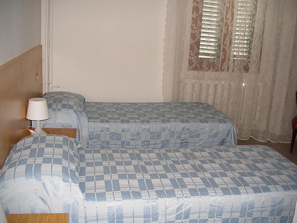 Albergo Ristorante La Torretta Castiglione dei Pepoli Oda fotoğraf